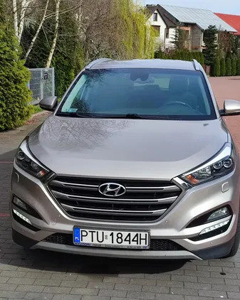 samochody osobowe Hyundai Tucson cena 68000 przebieg: 205000, rok produkcji 2017 z Turek